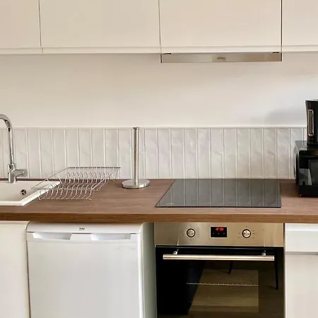 Beautiful T2 Tastefully Renovated Terrace - Madeleine Daire Angers