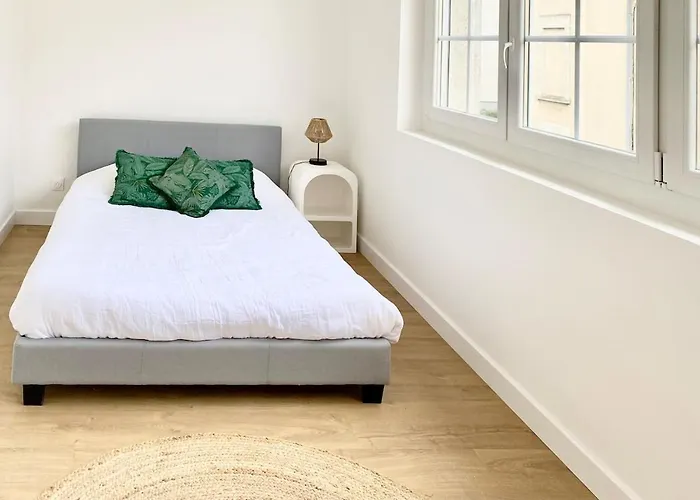 Beautiful T2 Tastefully Renovated Terrace - Madeleine Angers