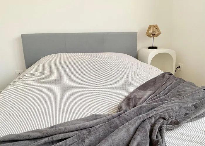 Beautiful T2 Tastefully Renovated Terrace - Madeleine Lejlighed *